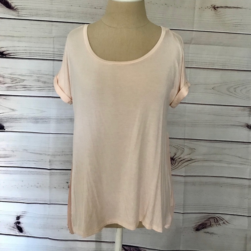 Les Amis | Blush Pink Pleated Back Top
